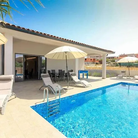 Riz With Private Pool * Pula